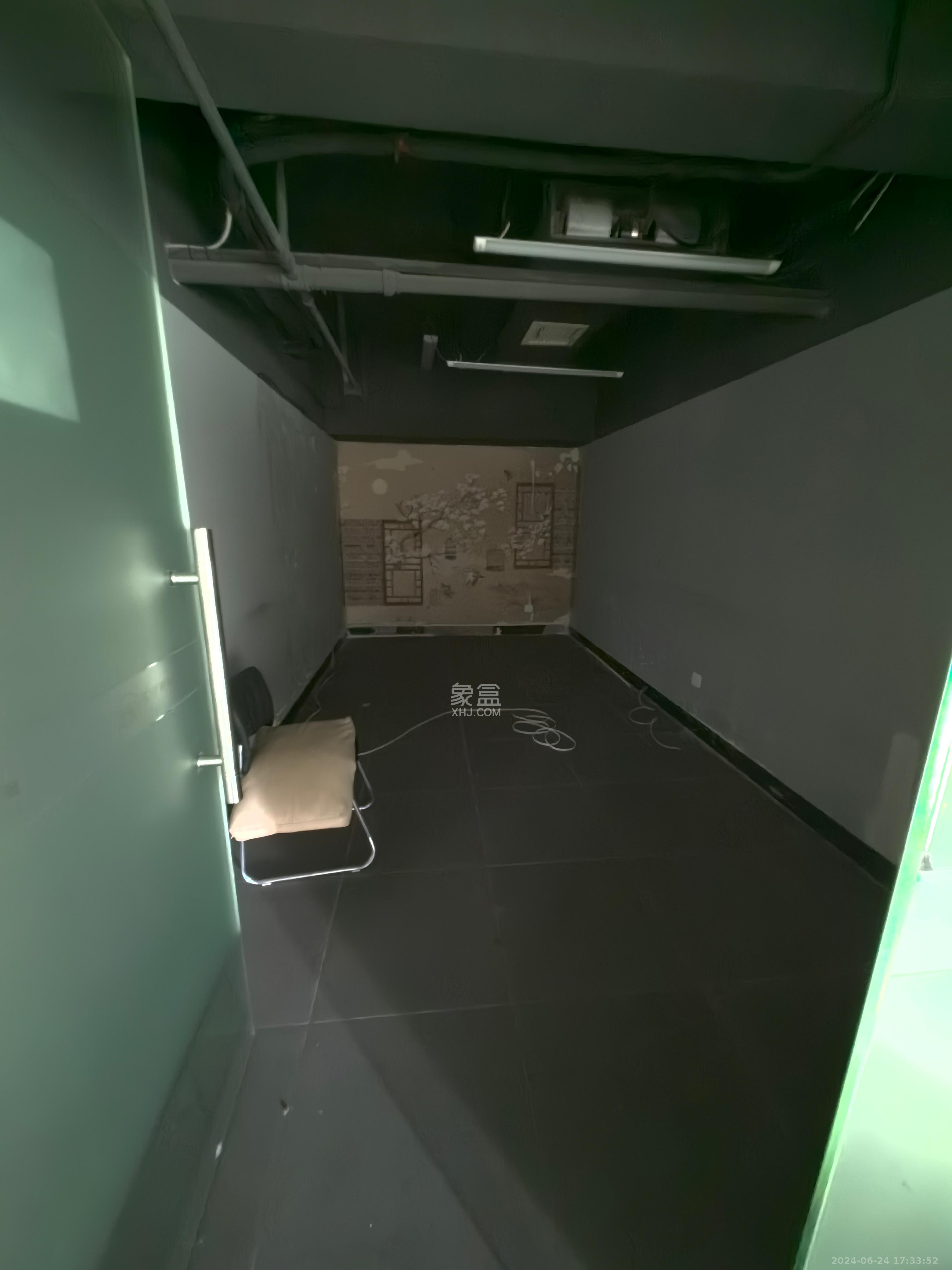 麓谷新长海中心   700.0㎡      30000.0元/月室内图