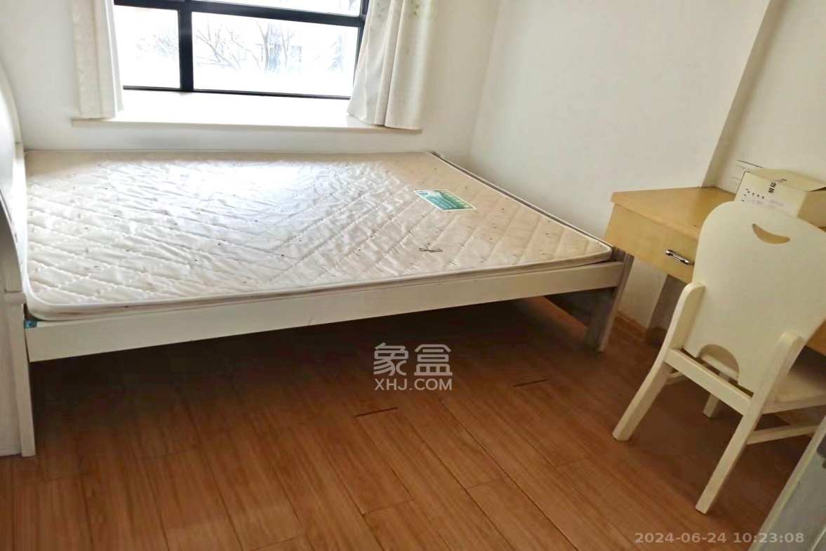 莱茵城  3室2厅1卫   2400.00元/月室内图