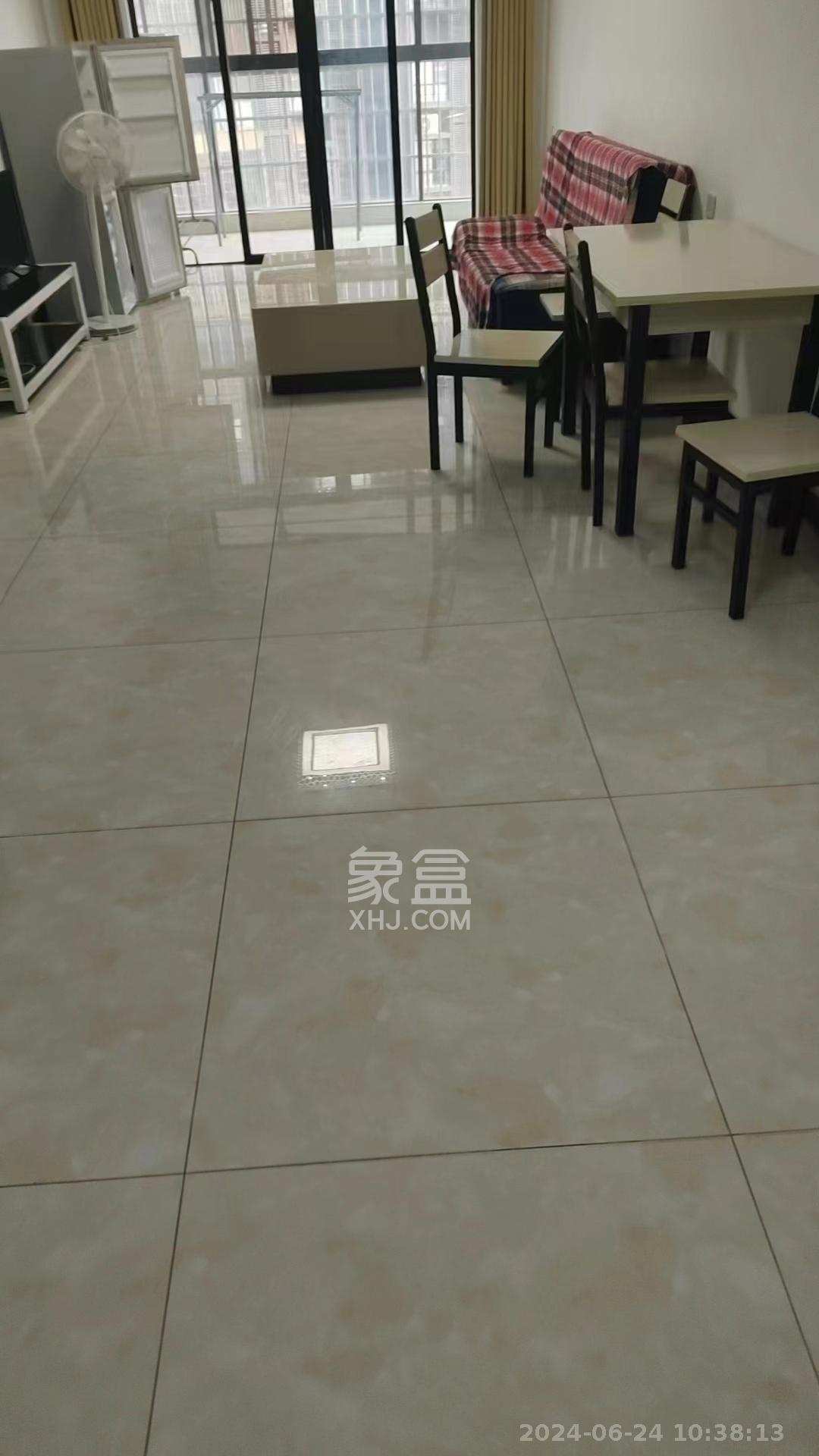 碧桂园公园壹号（凯怡茗苑）  1室2厅1卫    1500.0元/月室内图1