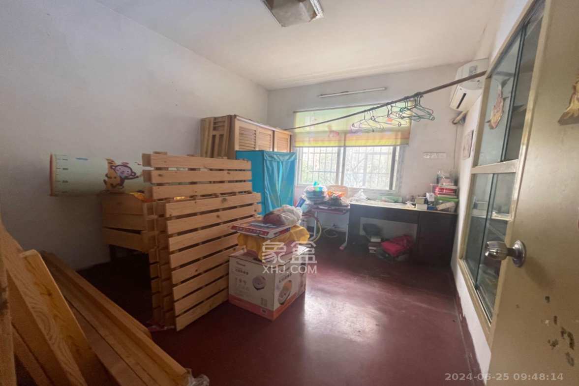 三湘小区  2室2厅1卫   1300.00元/月室内图