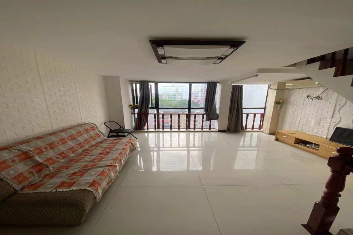 龙泰上品  1室1厅1卫    1000.0元/月室内图