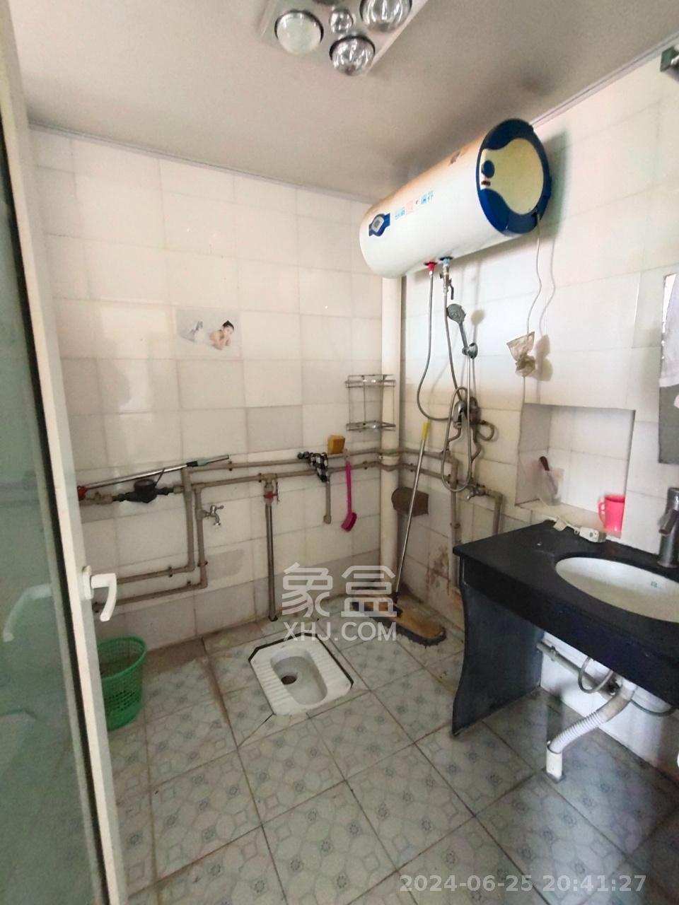 鸭婆塘小区  3室2厅1卫   1500.00元/月室内图