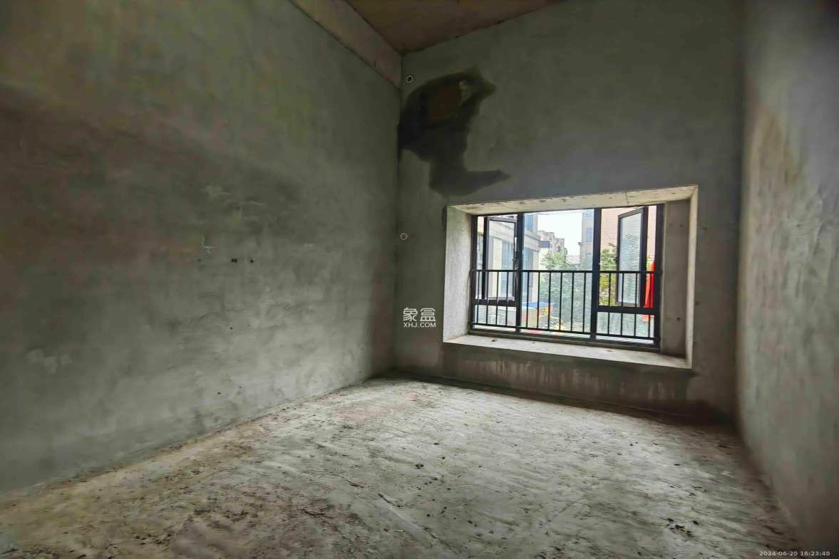 新城悦隽  4室2厅1卫    2500.0元/月室内图