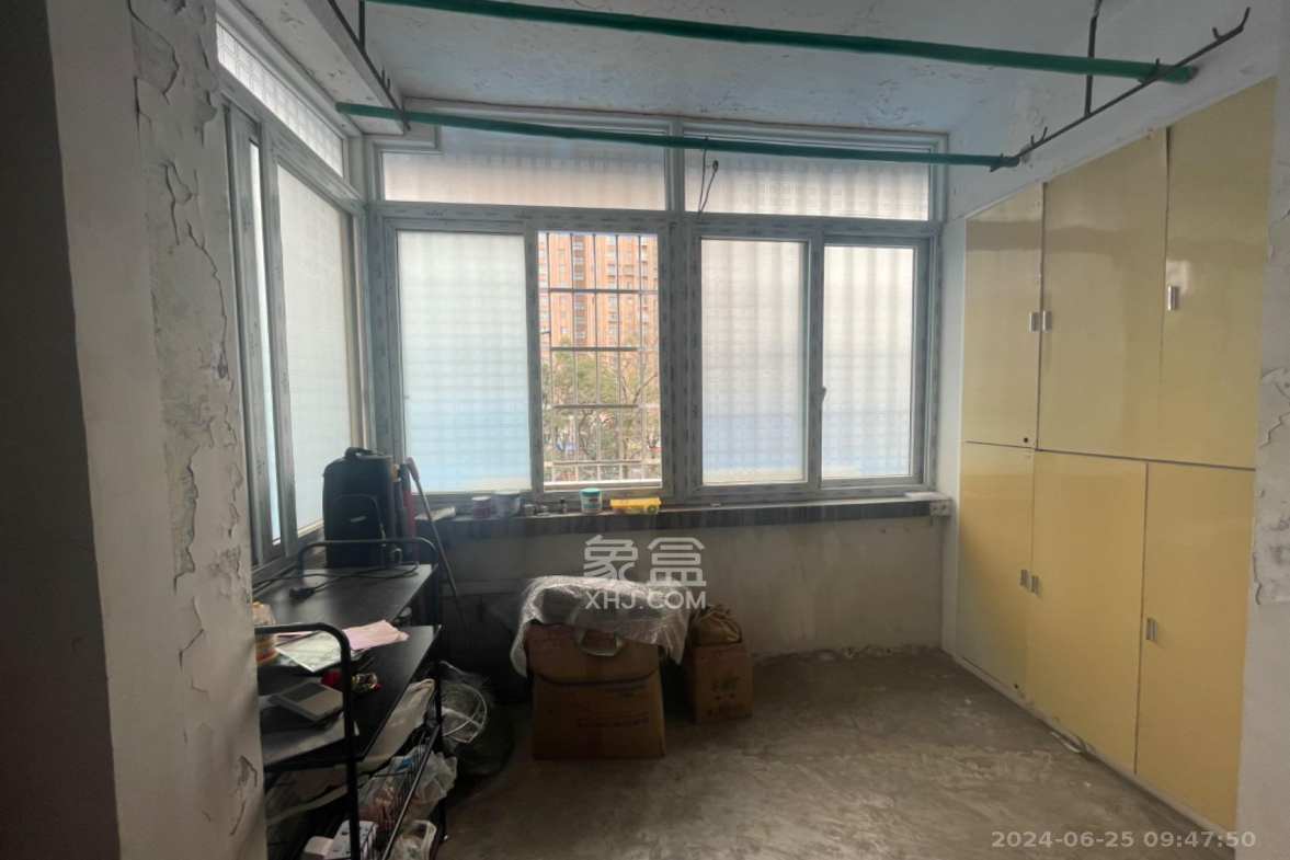 三湘小区  2室2厅1卫   1300.00元/月室内图