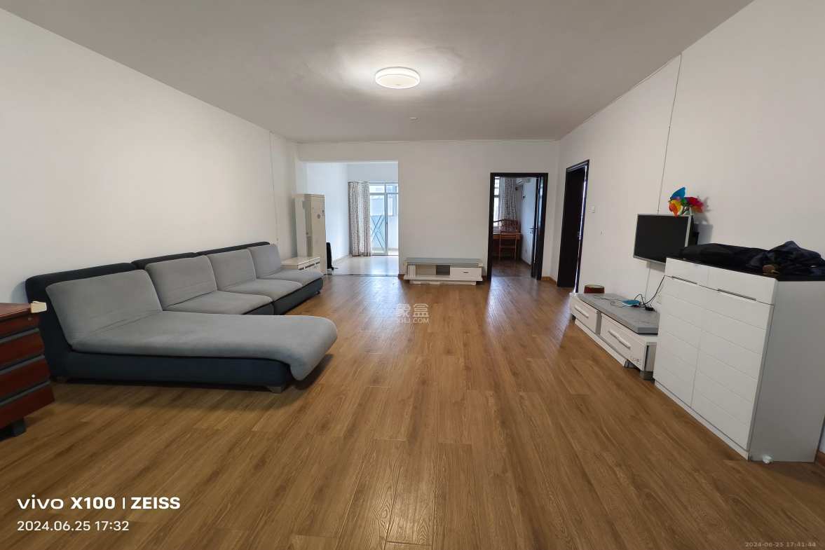 活力康城 3室2厅1卫 3200.0元/月 活力康城 3室2厅1卫 3200.0元/月室内图