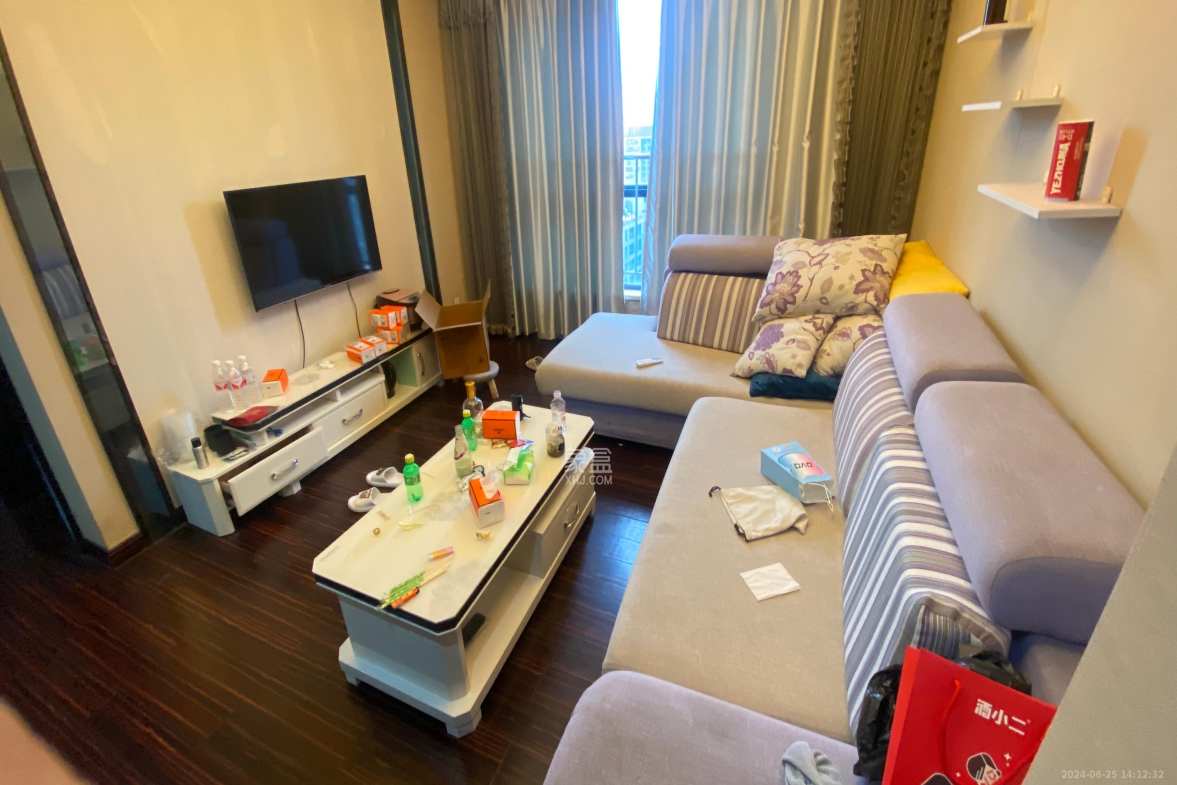 德思勤城市广场(宝格丽公寓) 2室2厅1卫 3500.0元/月 德思勤城市广场(宝格丽公寓) 2室2厅1卫 3500.0元/月室内图