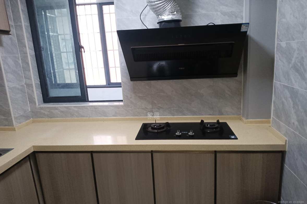 江河东澜湾 3室1厅1卫 1100.0元/月 江河东澜湾 3室1厅1卫 1100.0元/月室内图