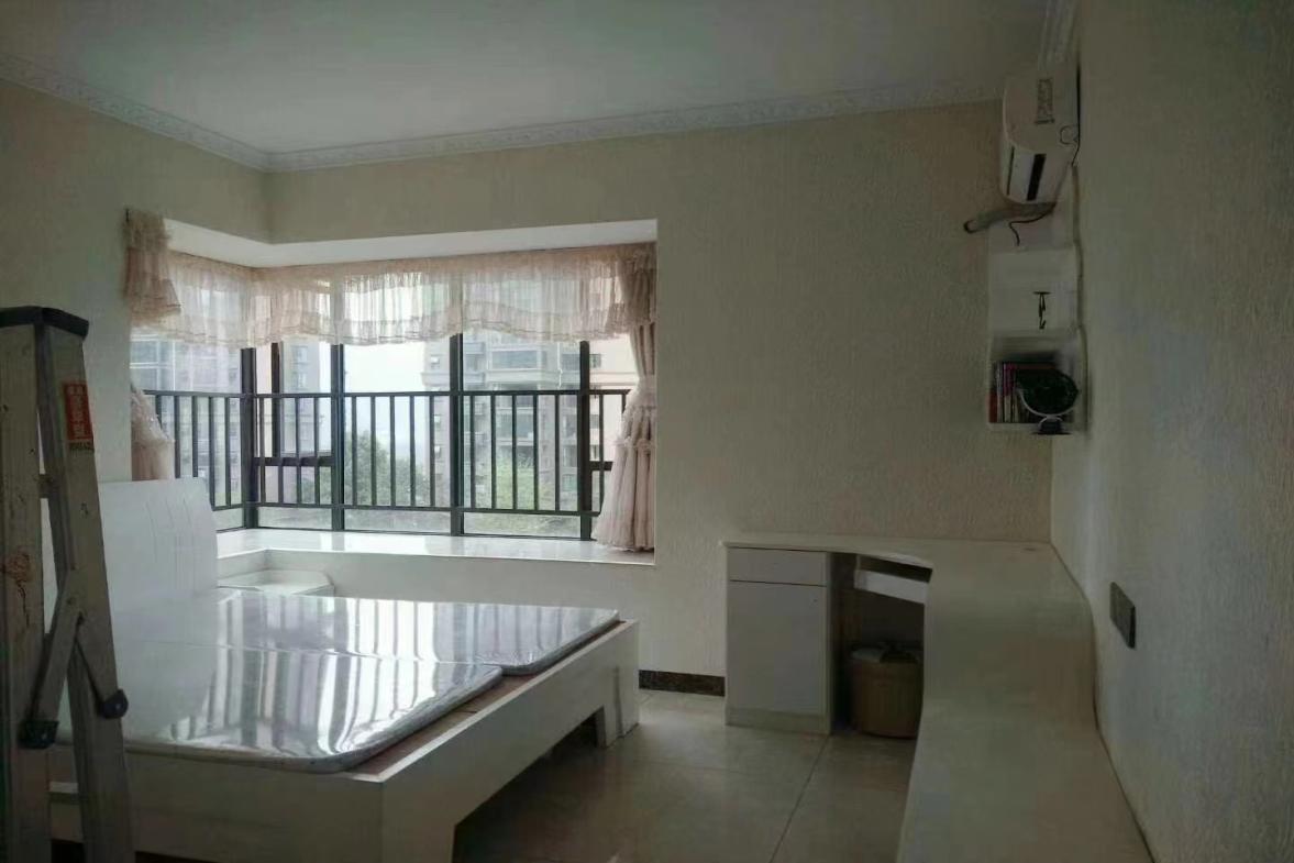 湾田家园  3室2厅2卫    1900.0元/月 湾田家园  3室2厅2卫    1900.0元/月室内图