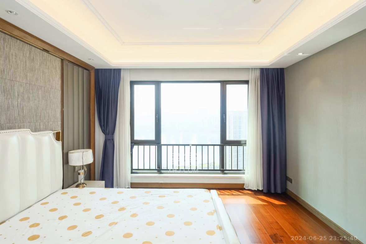 晟通牡丹舸  1室2厅1卫   13000.00元/月室内图