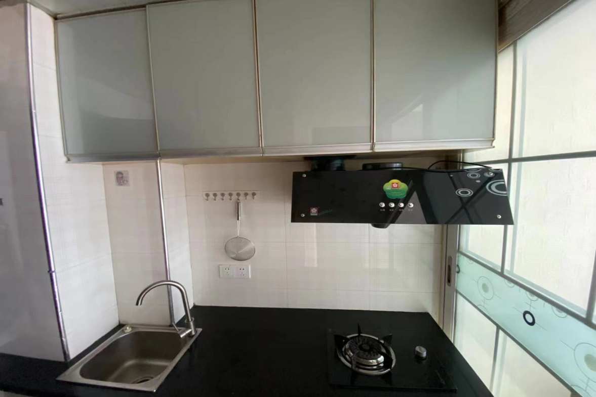 龙泰上品  1室1厅1卫    1000.0元/月室内图