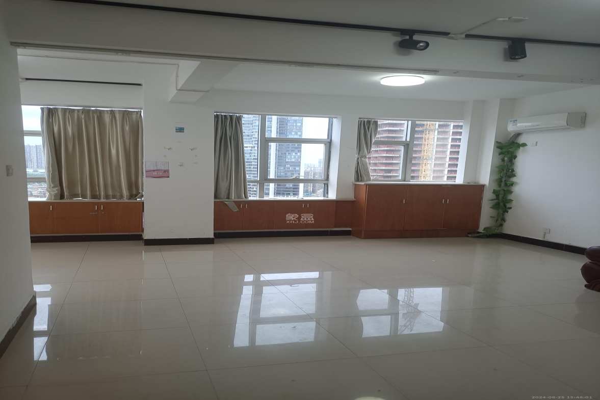 红星国际星城 1室1厅1卫 1500.0元/月 红星国际星城 1室1厅1卫 1500.0元/月室内图