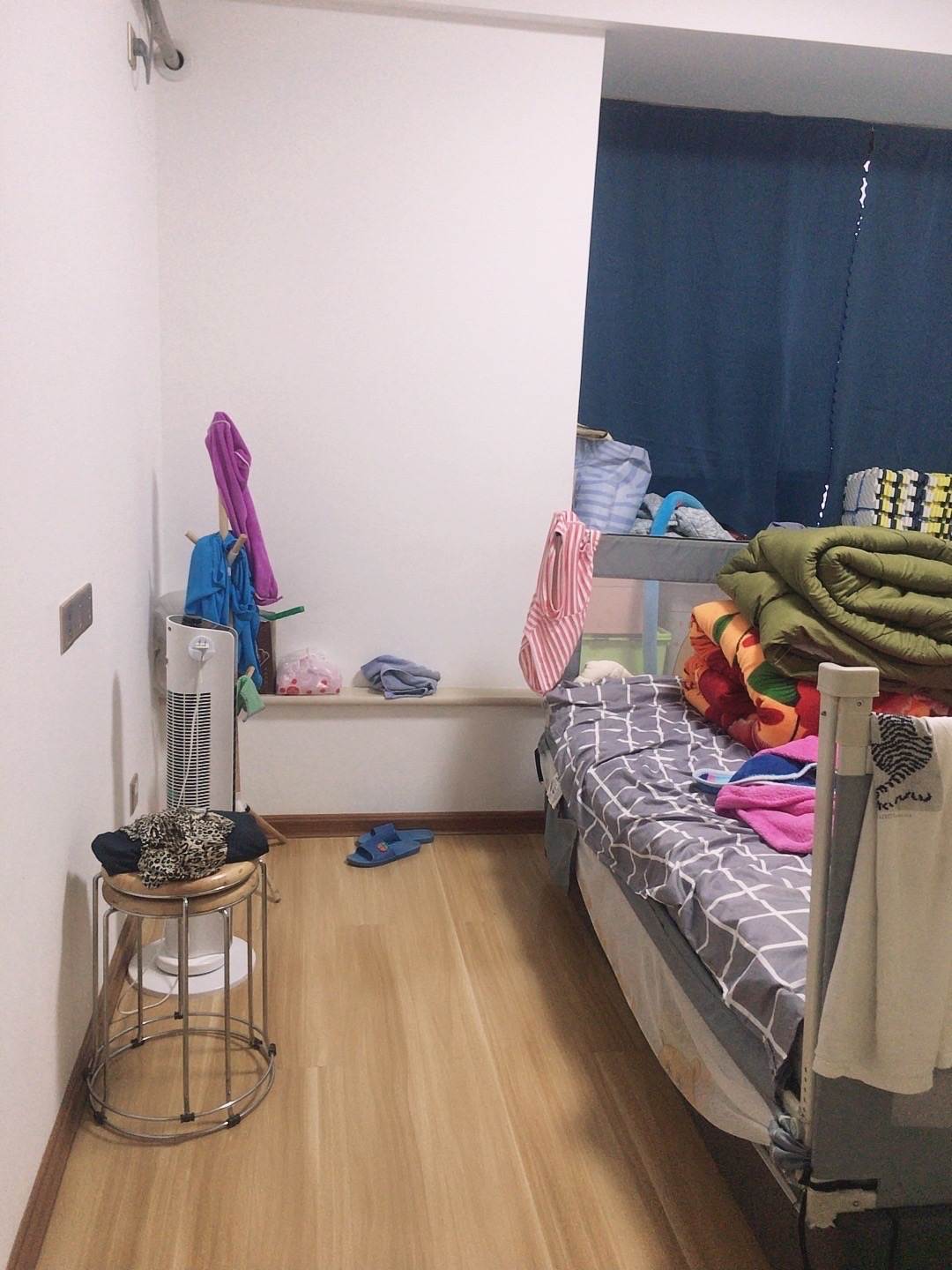 五洲锦城  3室2厅1卫    71.8万客厅