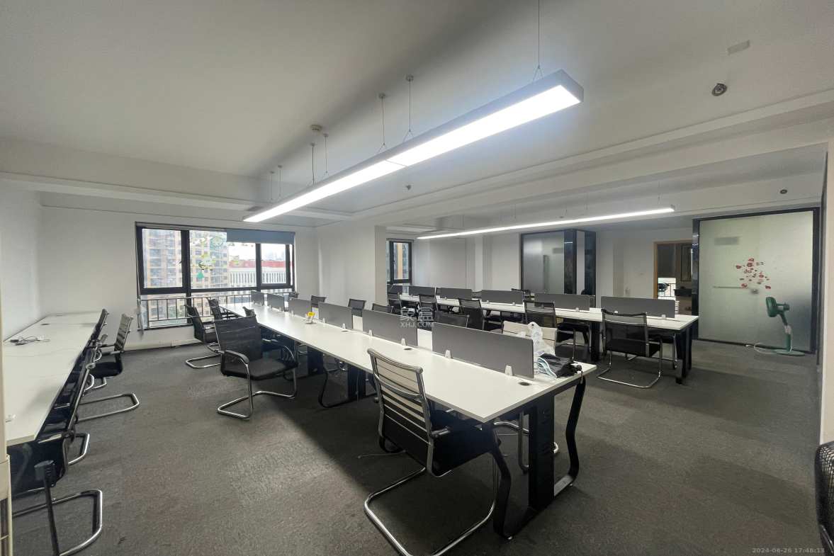 德思勤城市广场(宝格丽公寓) 1室1厅1卫 7500.0元/月 德思勤城市广场(宝格丽公寓) 1室1厅1卫 7500.0元/月室内图