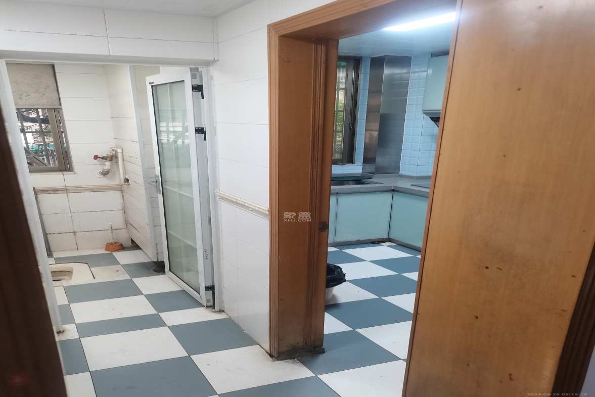 三湘小区  3室2厅2卫   1800.00元/月室内图