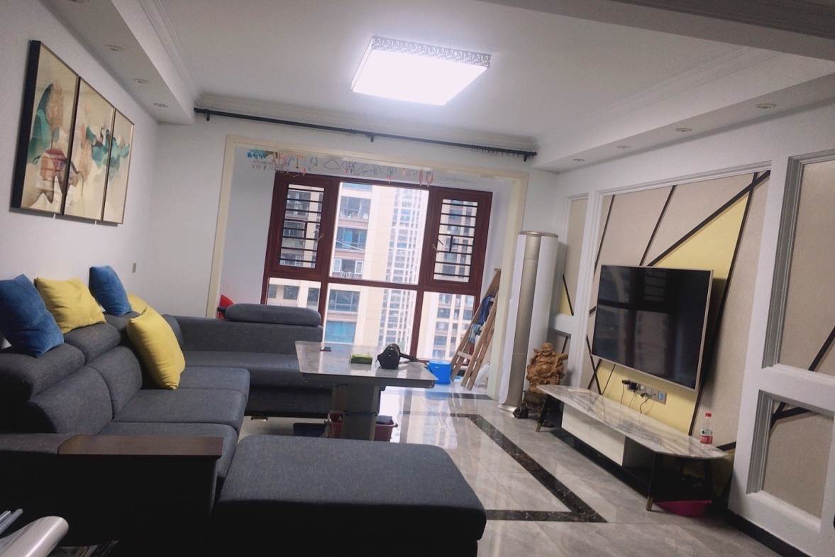 五洲锦城  3室2厅1卫    71.8万室内图1