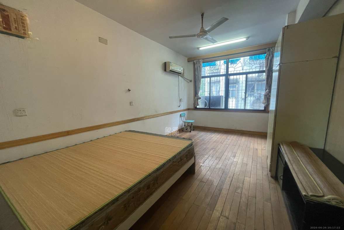 牛串岭小区  2室1厅1卫   1200.00元/月室内图