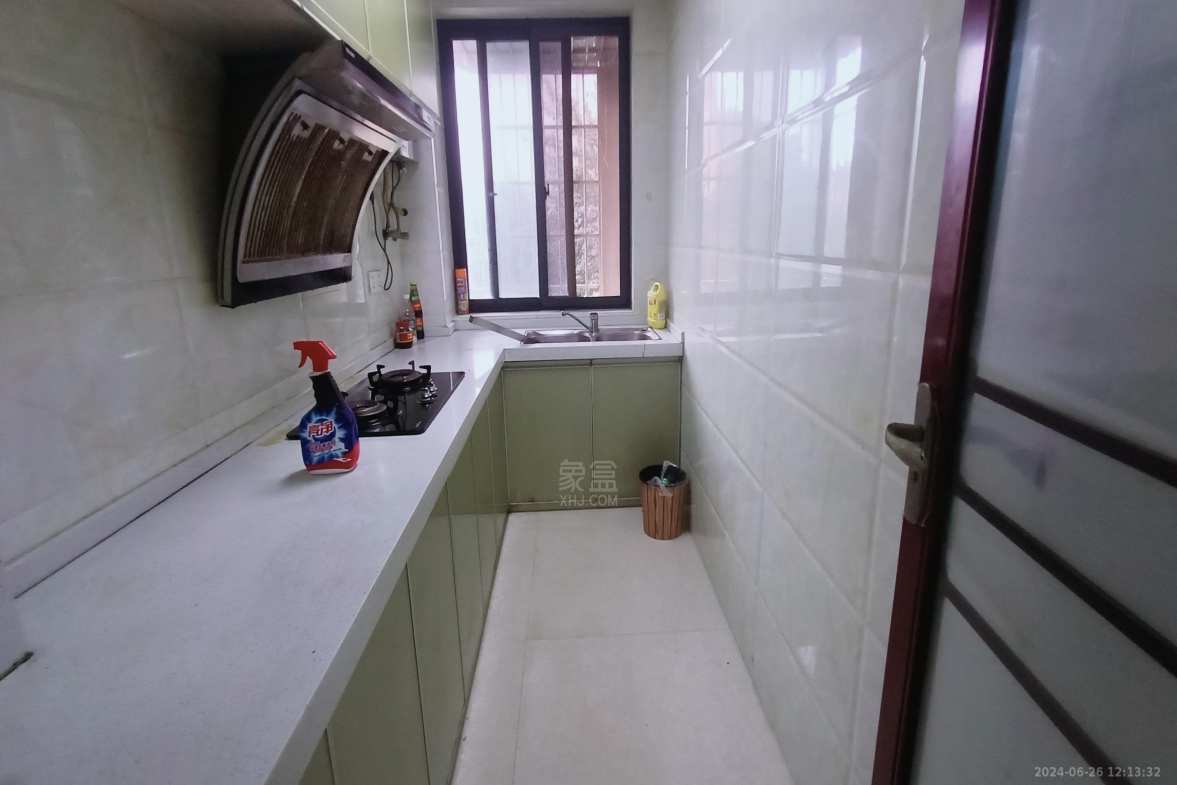 新塘家园安置小区 2室2厅1卫 1300.0元/月 新塘家园安置小区 2室2厅1卫 1300.0元/月室内图