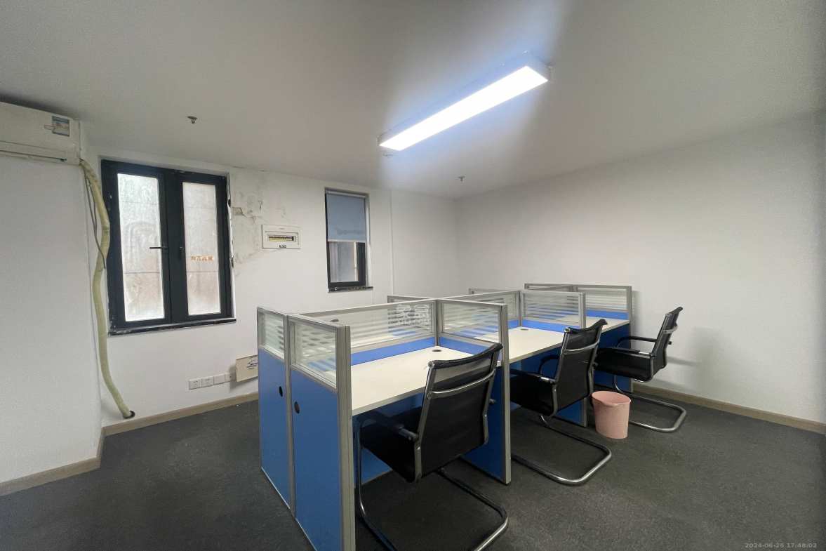 德思勤城市广场(宝格丽公寓) 1室1厅1卫 7500.0元/月 德思勤城市广场(宝格丽公寓) 1室1厅1卫 7500.0元/月室内图