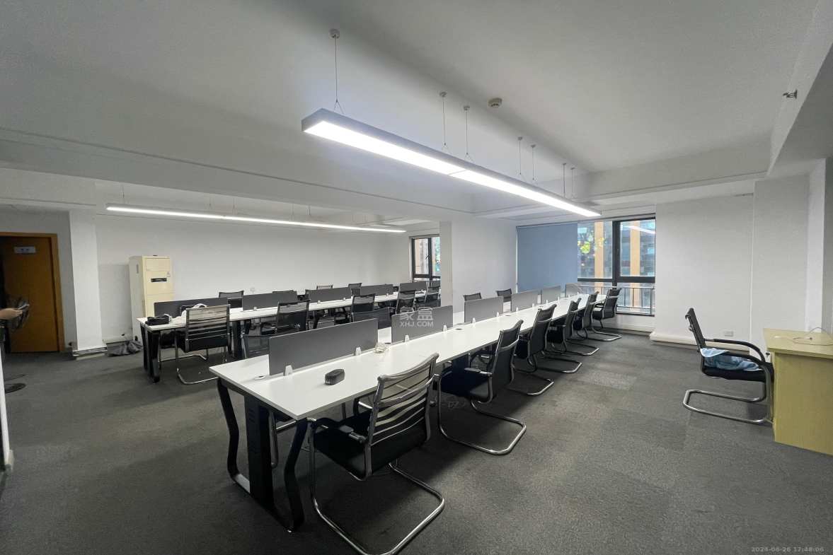 德思勤城市广场(宝格丽公寓) 1室1厅1卫 7500.0元/月 德思勤城市广场(宝格丽公寓) 1室1厅1卫 7500.0元/月室内图