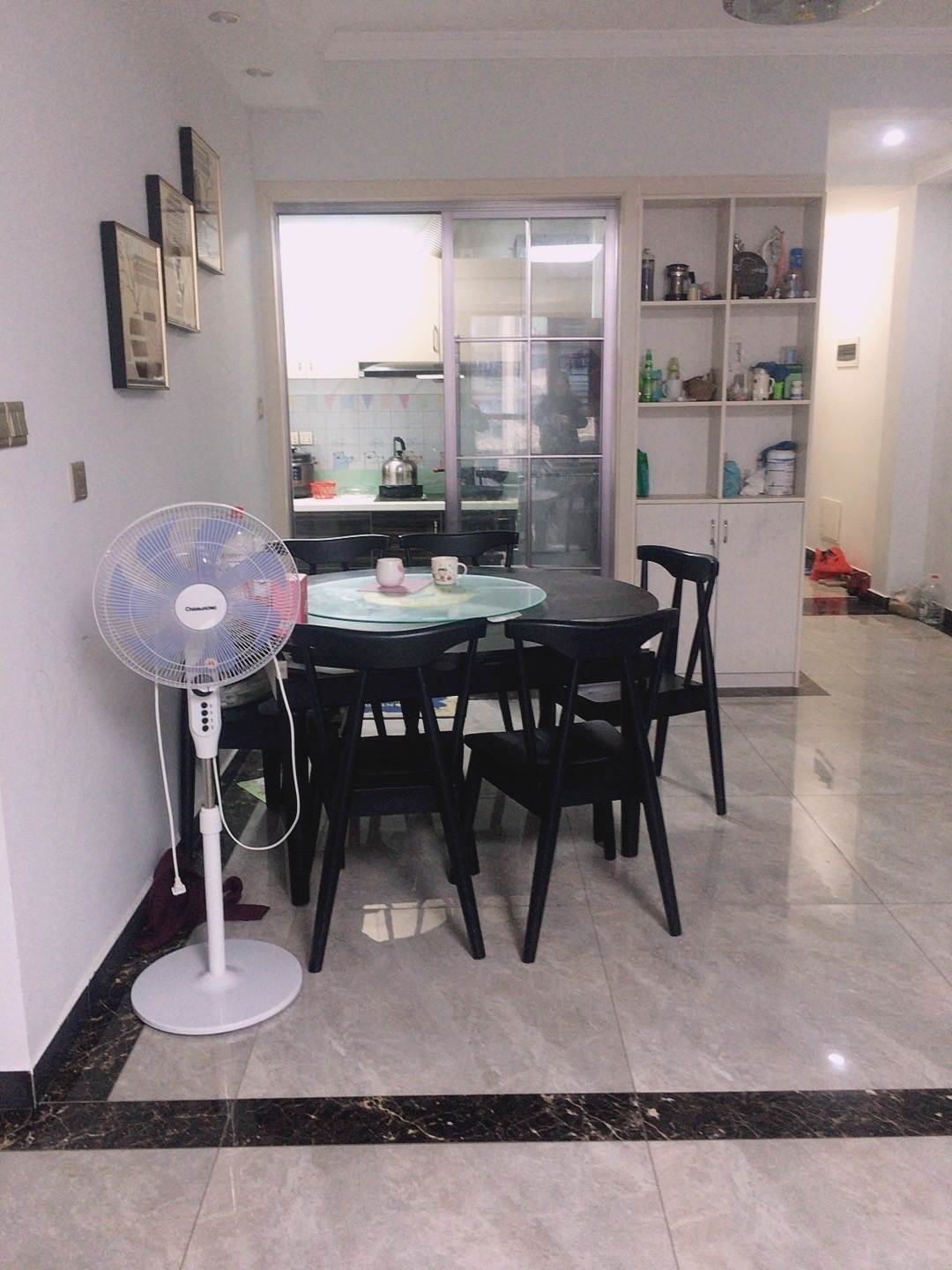 五洲锦城  3室2厅1卫    71.8万客厅