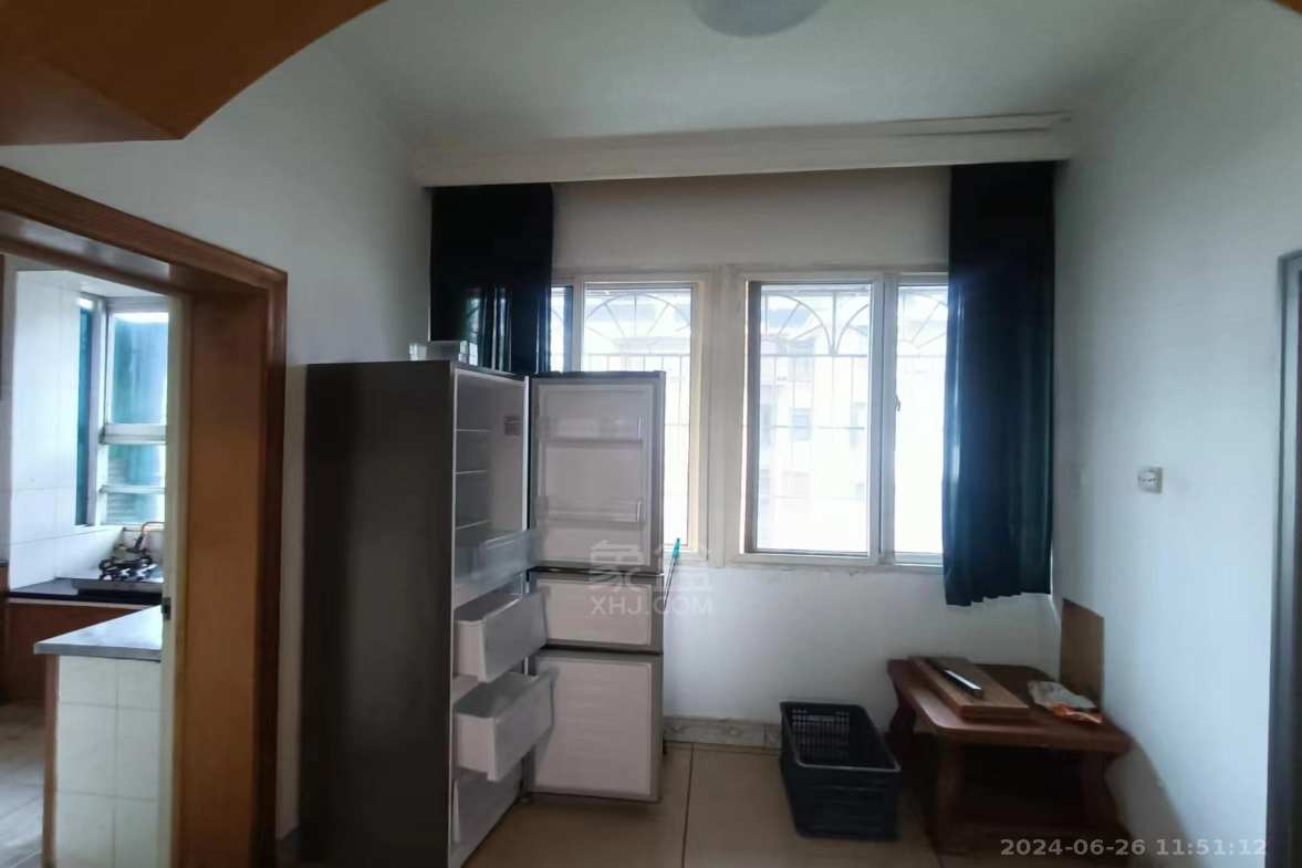 铁路小区  3室2厅1卫   1300.00元/月室内图