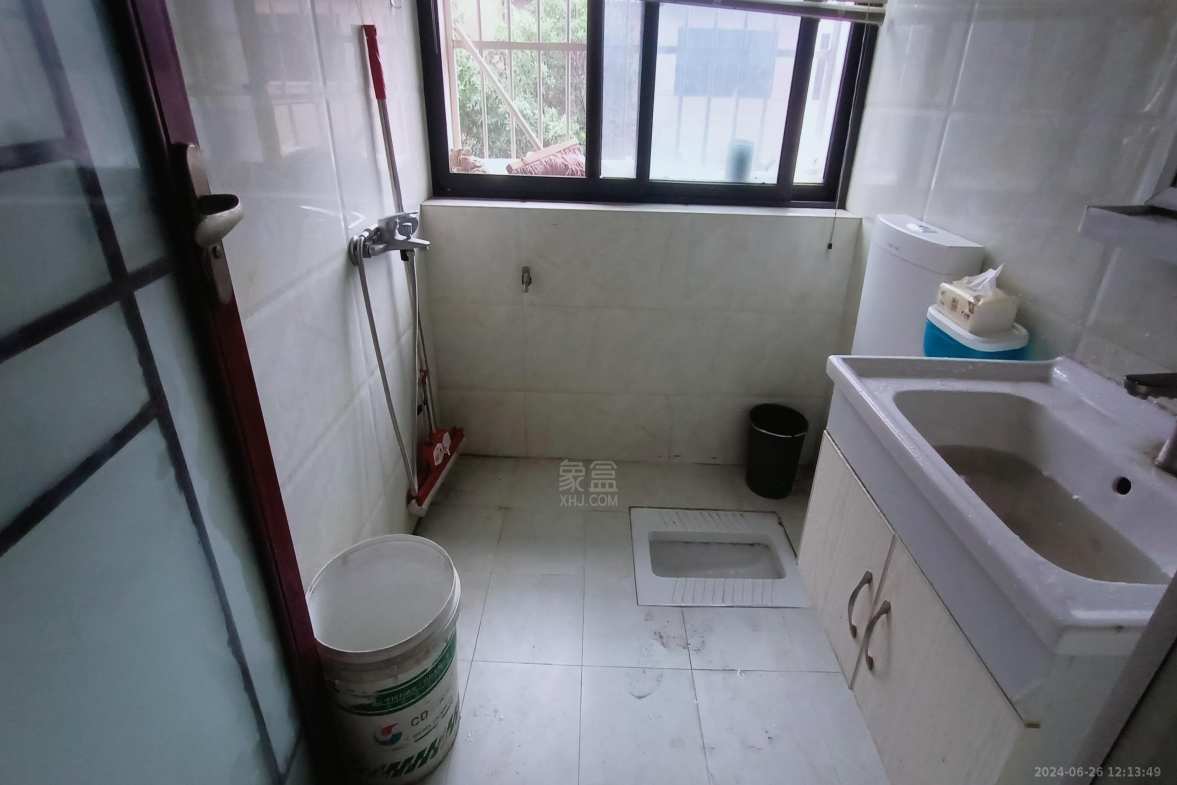 新塘家园安置小区 2室2厅1卫 1300.0元/月 新塘家园安置小区 2室2厅1卫 1300.0元/月室内图