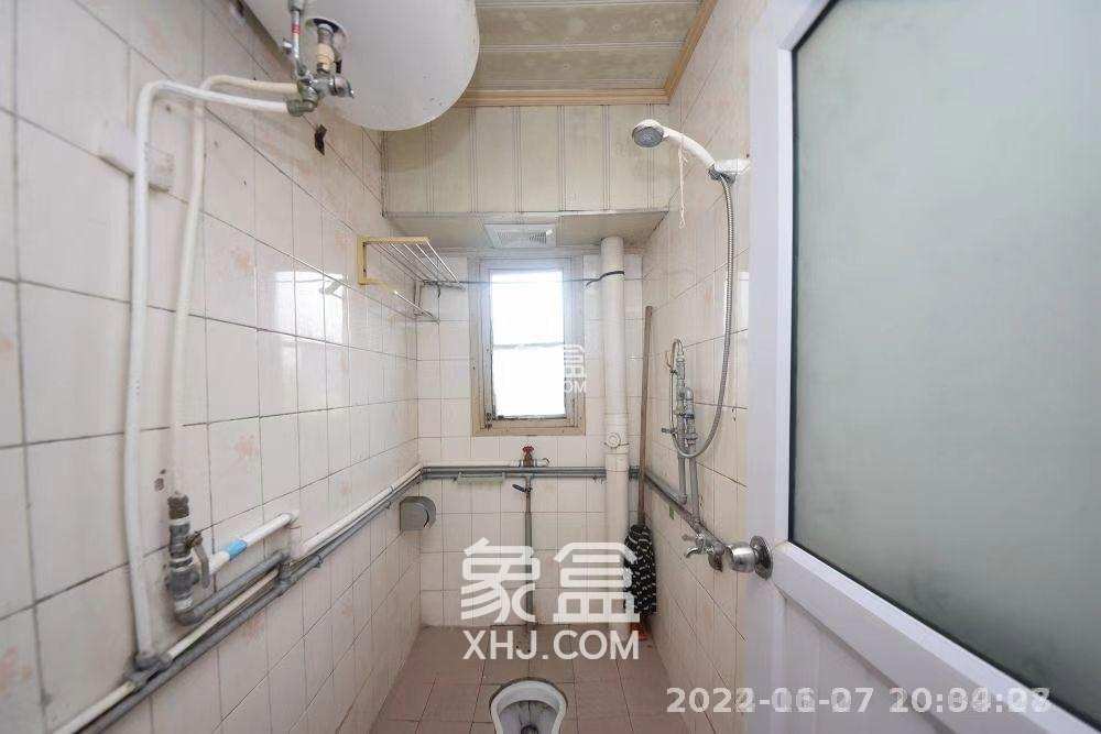 湘农桥社区  3室2厅2卫   2000.00元/月室内图