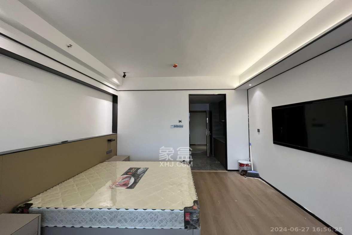 远洋外滩壹号  1室1厅1卫    2300.0元/月室内图