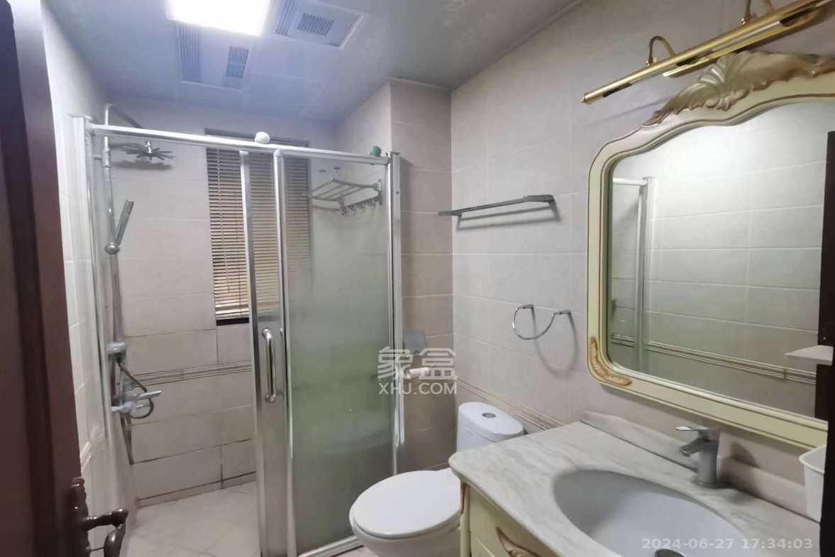 恒大华府  4室2厅2卫   5500.00元/月室内图