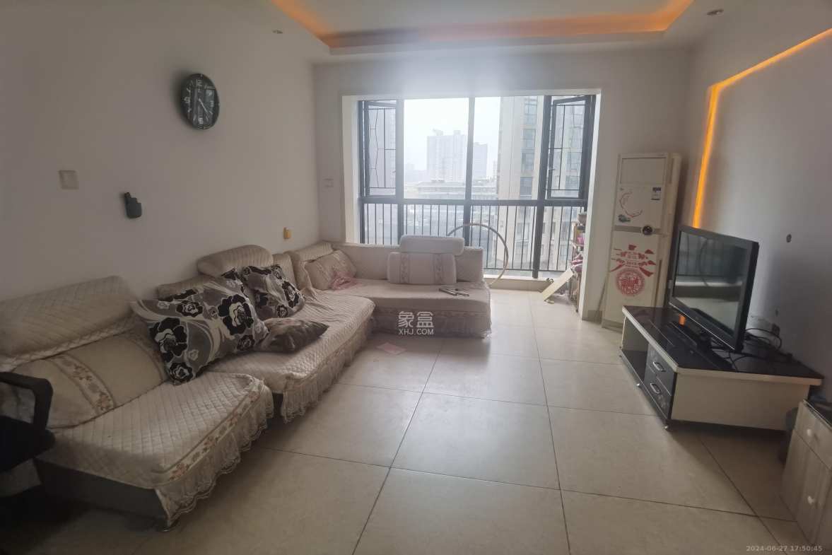 金土地第一湾  3室2厅1卫    2600.0元/月室内图