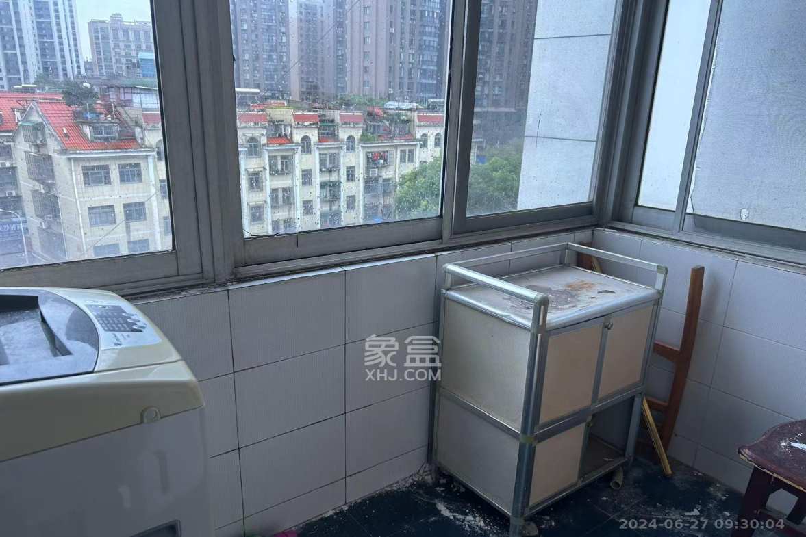 戒毒所宿舍  3室1厅1卫   2600.00元/月室内图