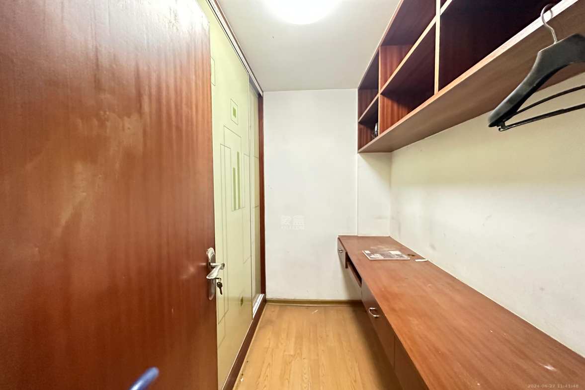 鄱阳小区  1室0厅0卫   1400.00元/月室内图