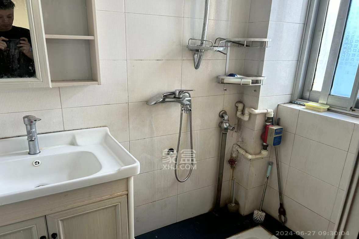 戒毒所宿舍  3室1厅1卫   2600.00元/月室内图