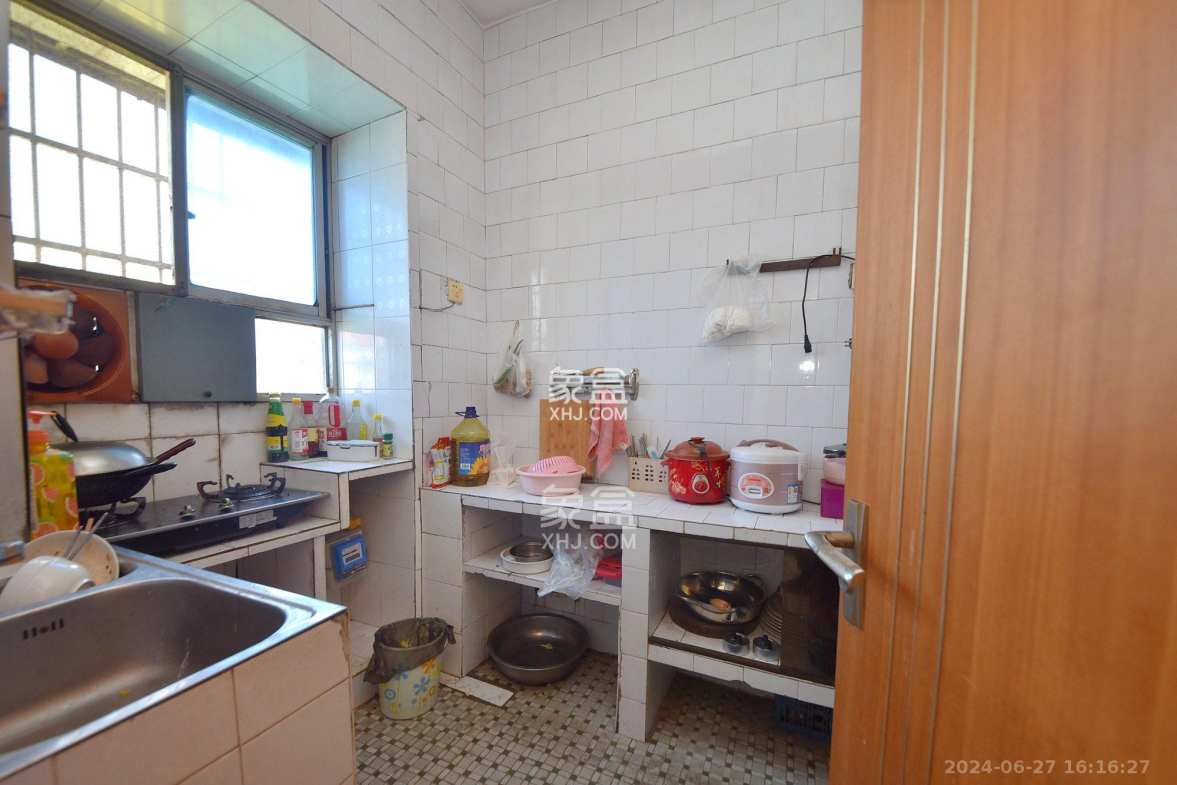 变压器厂宿舍  2室1厅1卫   1100.00元/月室内图