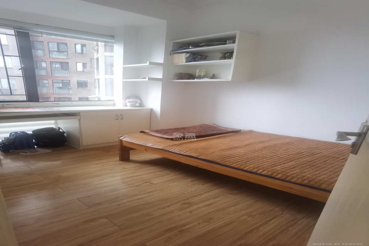 金土地第一湾  3室2厅1卫    2600.0元/月室内图