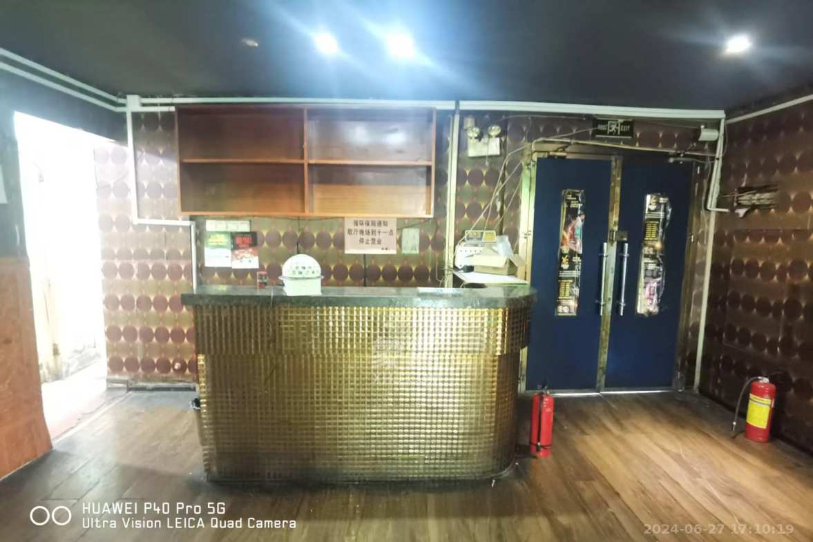 南湖路散盘  5室1厅2卫    5200.0元/月 南湖路散盘  5室1厅2卫    5200.0元/月室内图