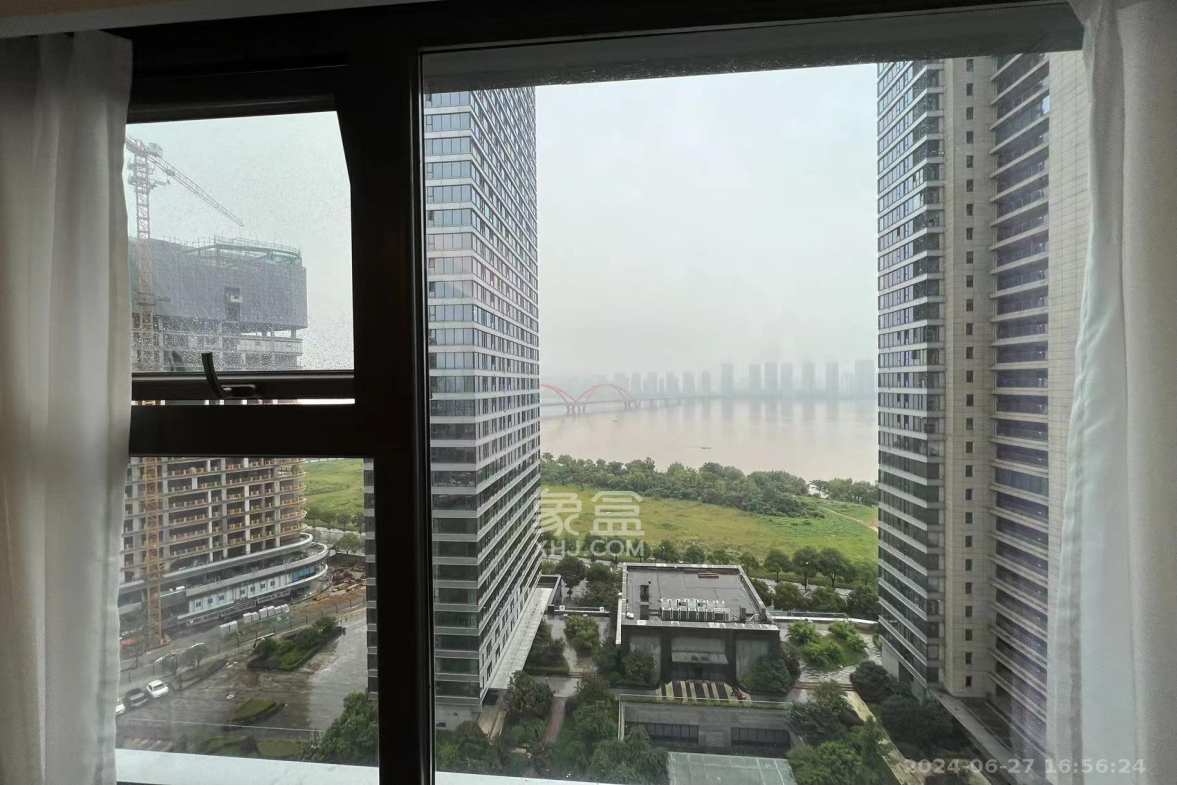 远洋外滩壹号  1室1厅1卫    2300.0元/月室内图