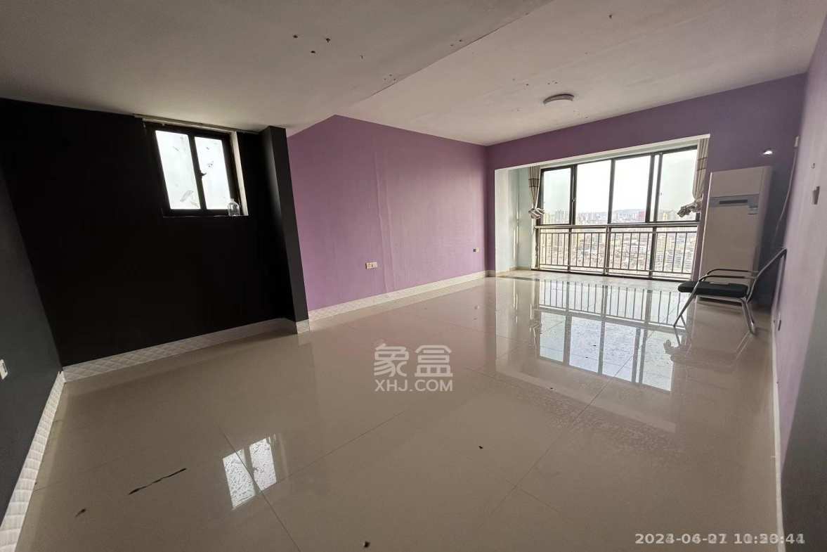 东融大厦  3室2厅2卫    1400.0元/月室内图