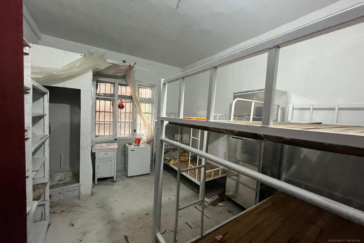 鼓风机械厂宿舍 1室1厅1卫 500.0元/月 鼓风机械厂宿舍 1室1厅1卫 500.0元/月室内图