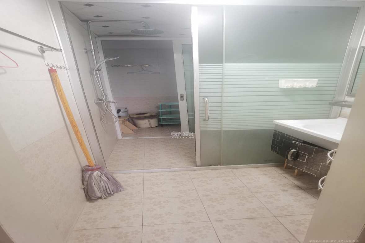 金土地第一湾  3室2厅1卫    2600.0元/月室内图