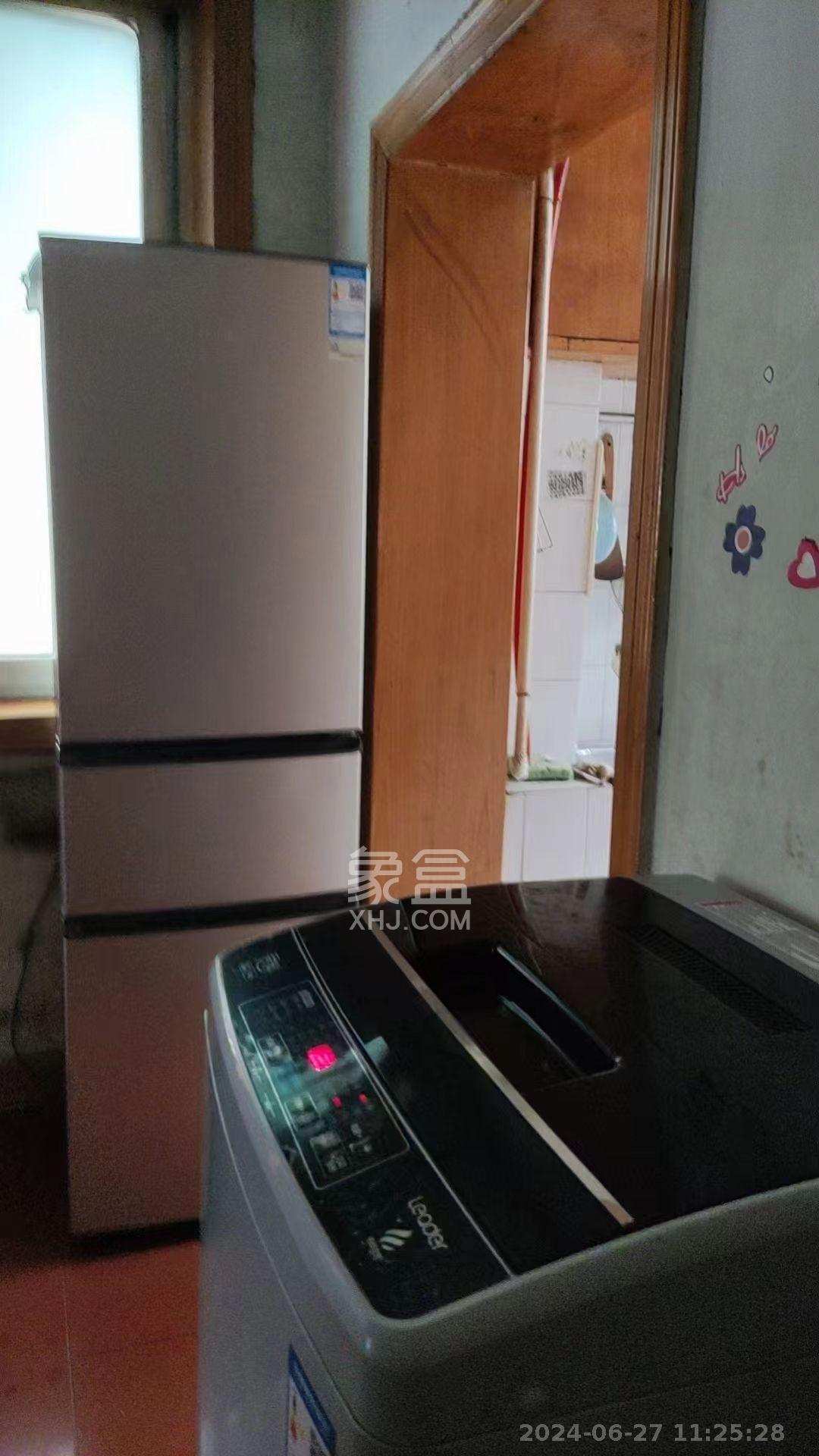 省进出口公司宿舍 3室1厅1卫 1800.0元/月 省进出口公司宿舍 3室1厅1卫 1800.0元/月室内图