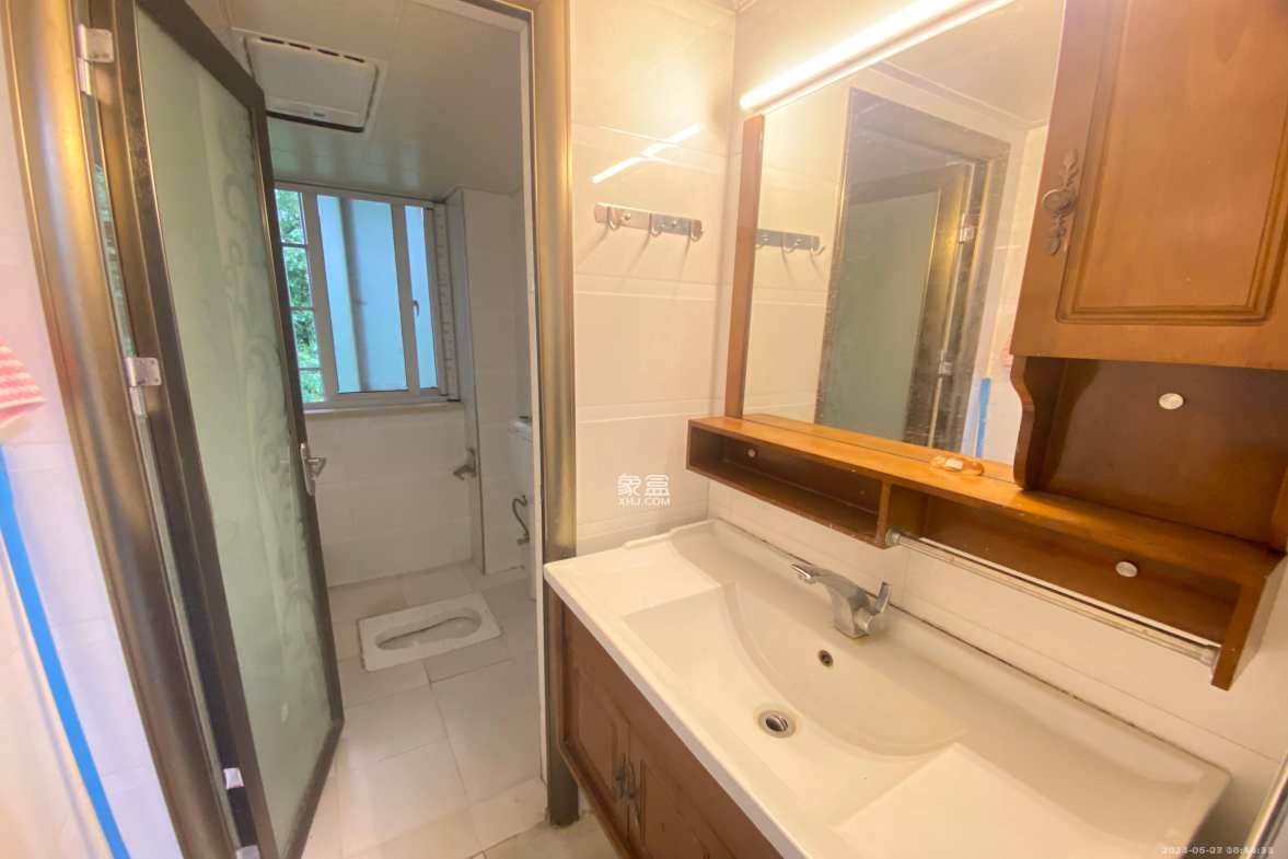 枫林美景  4室2厅2卫    2600.0元/月室内图