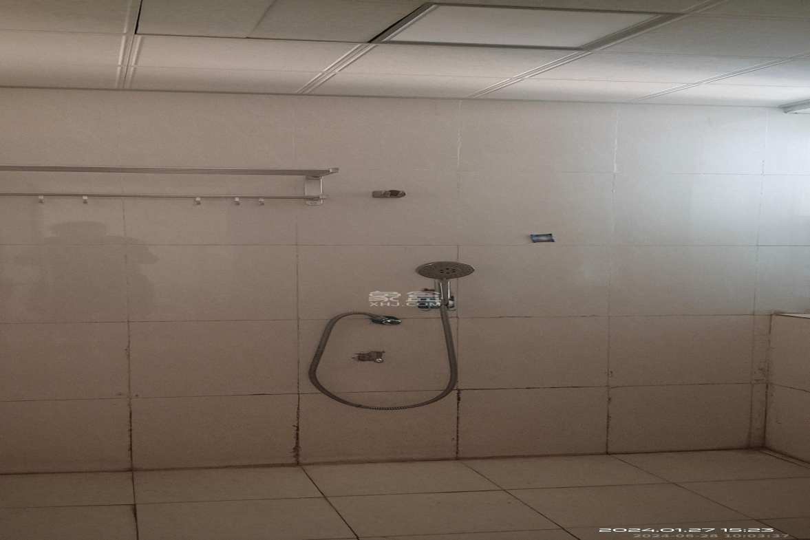 滨水名都  3室2厅2卫    1500.0元/月室内图