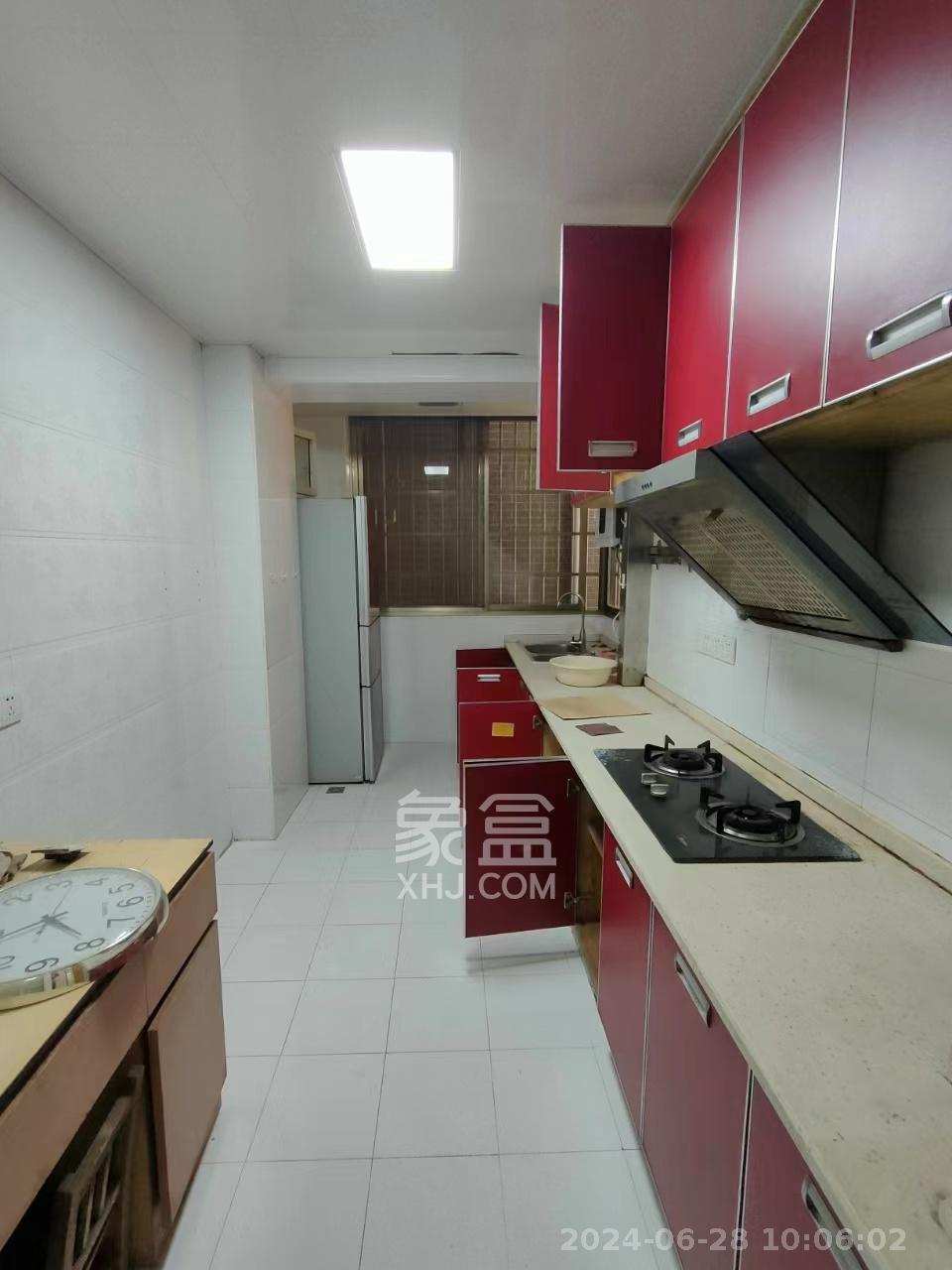 中新森林海  4室2厅2卫   1500.00元/月室内图