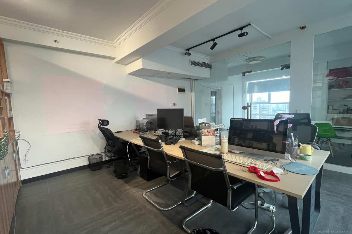 明城国际  1室1厅1卫    3500.0元/月 明城国际  1室1厅1卫    3500.0元/月室内图