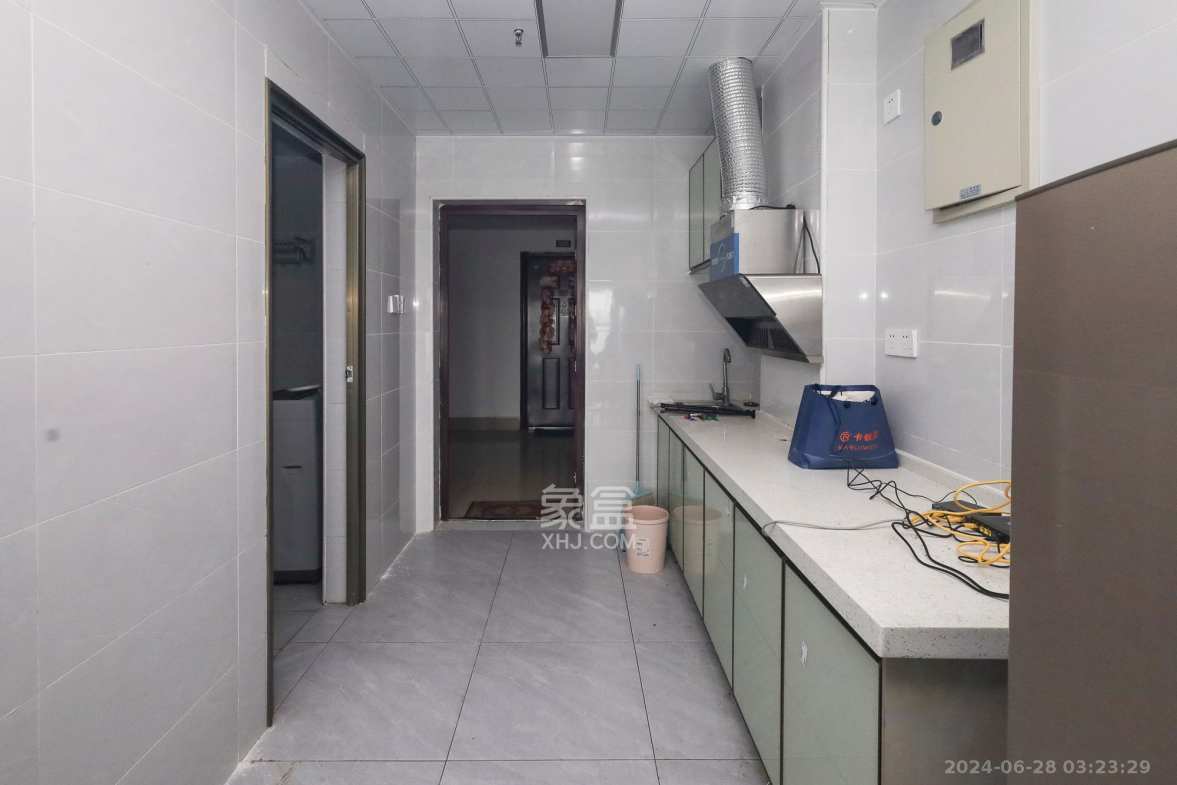 湘粮国际领寓(湘粮国际粮油水产交易中心)  1室1厅1卫    1000.0元/月 湘粮国际领寓(湘粮国际粮油水产交易中心)  1室1厅1卫    1000.0元/月室内图