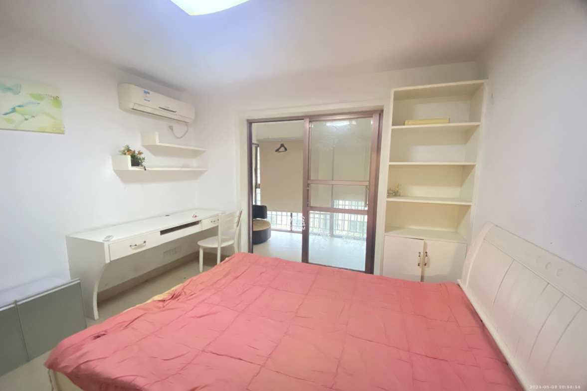 枫林美景  4室2厅2卫    2600.0元/月室内图