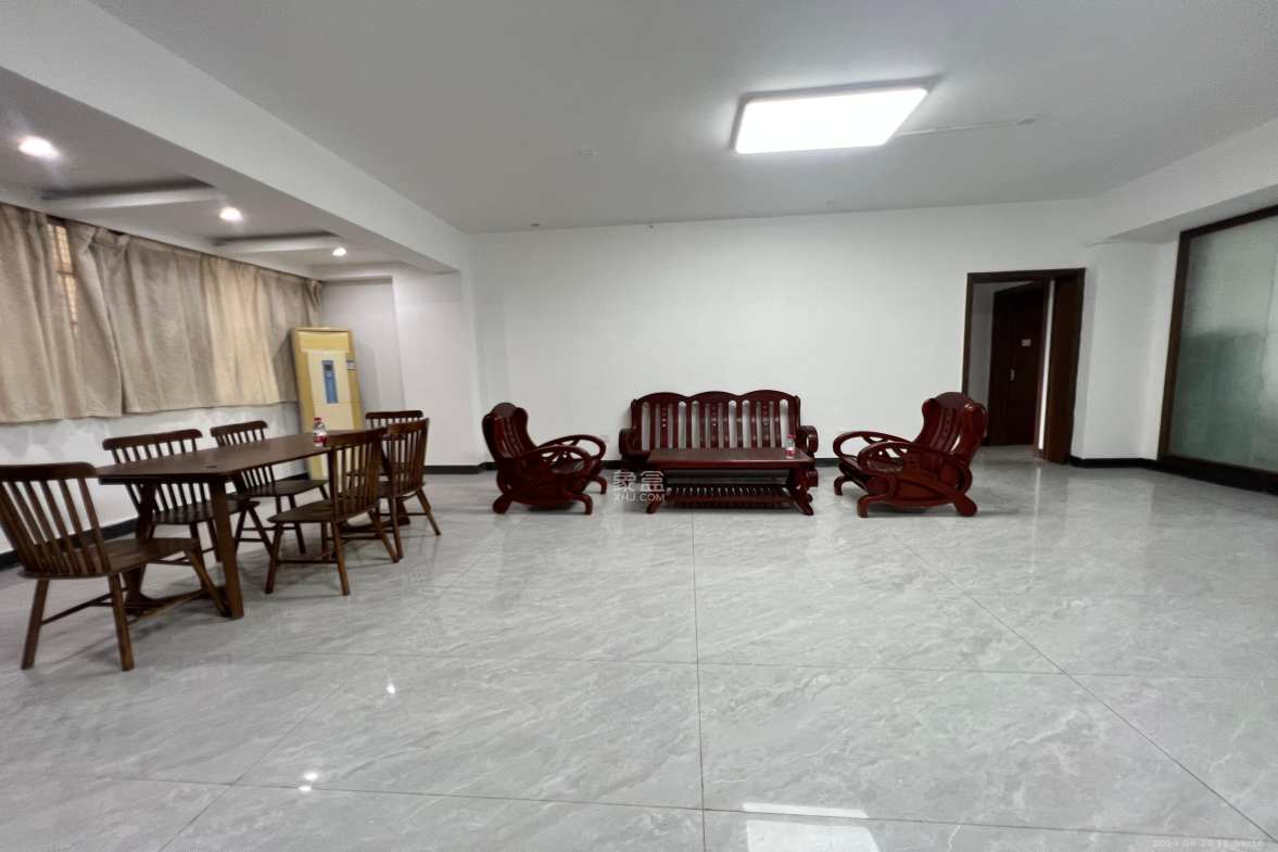 鸿富大厦 1室2厅1卫 4000.0元/月 鸿富大厦 1室2厅1卫 4000.0元/月室内图