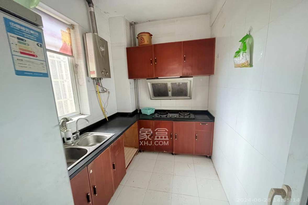 鑫天山城明珠 2室2厅1卫 1300.0元/月 鑫天山城明珠 2室2厅1卫 1300.0元/月室内图