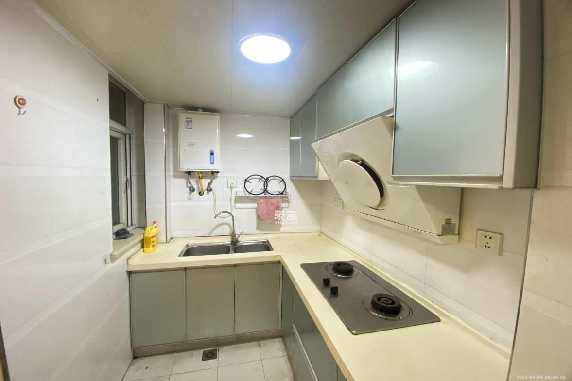 枫林美景  4室2厅2卫    2600.0元/月室内图